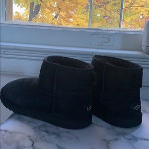 Black Ugg Mini Ankle Boots size 6